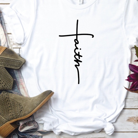 Gildan Tops - Faith T-shirt’s